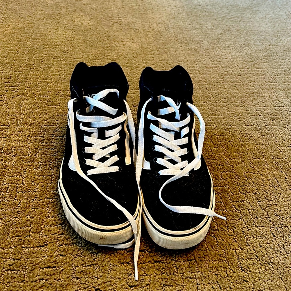 Women’s SK8- HI WIDE SHOE High Top Vans